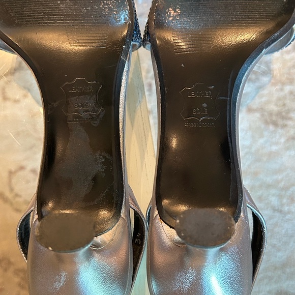 Stuart Weitzman Navy Beaded Slingback Heels~Size 7 - Picture 4 of 11